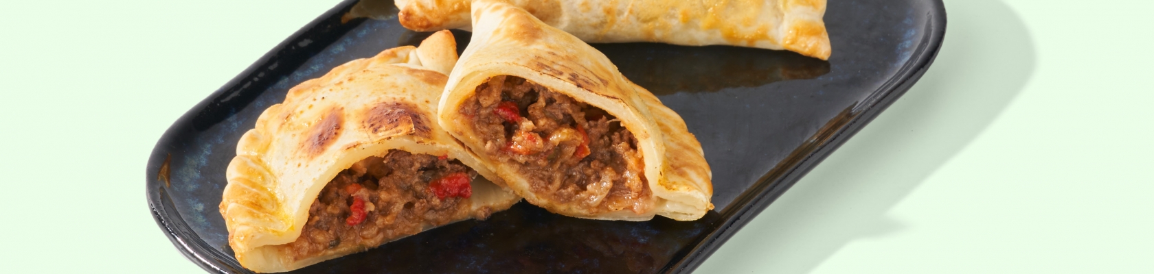 Empanada spicy beef Van Tol Convenience Food 