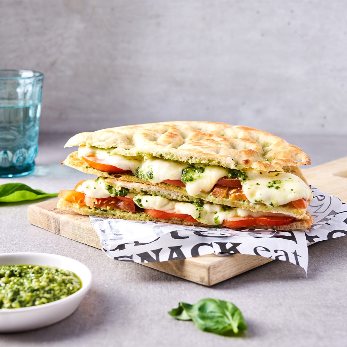 Focaccia makane - focaccia tosti - caprese - Tolini